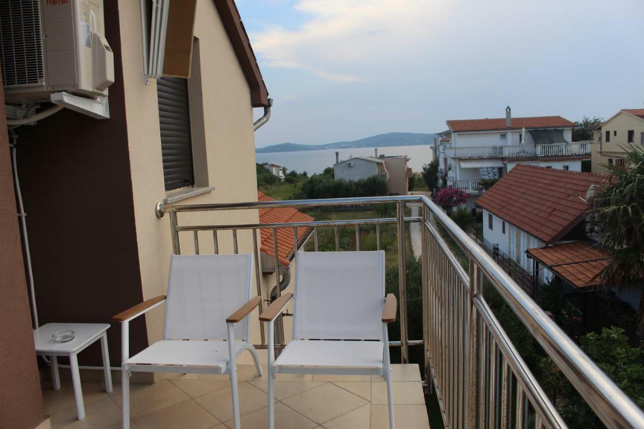Apartments Helena บาร์บินเย ภายนอก รูปภาพ
